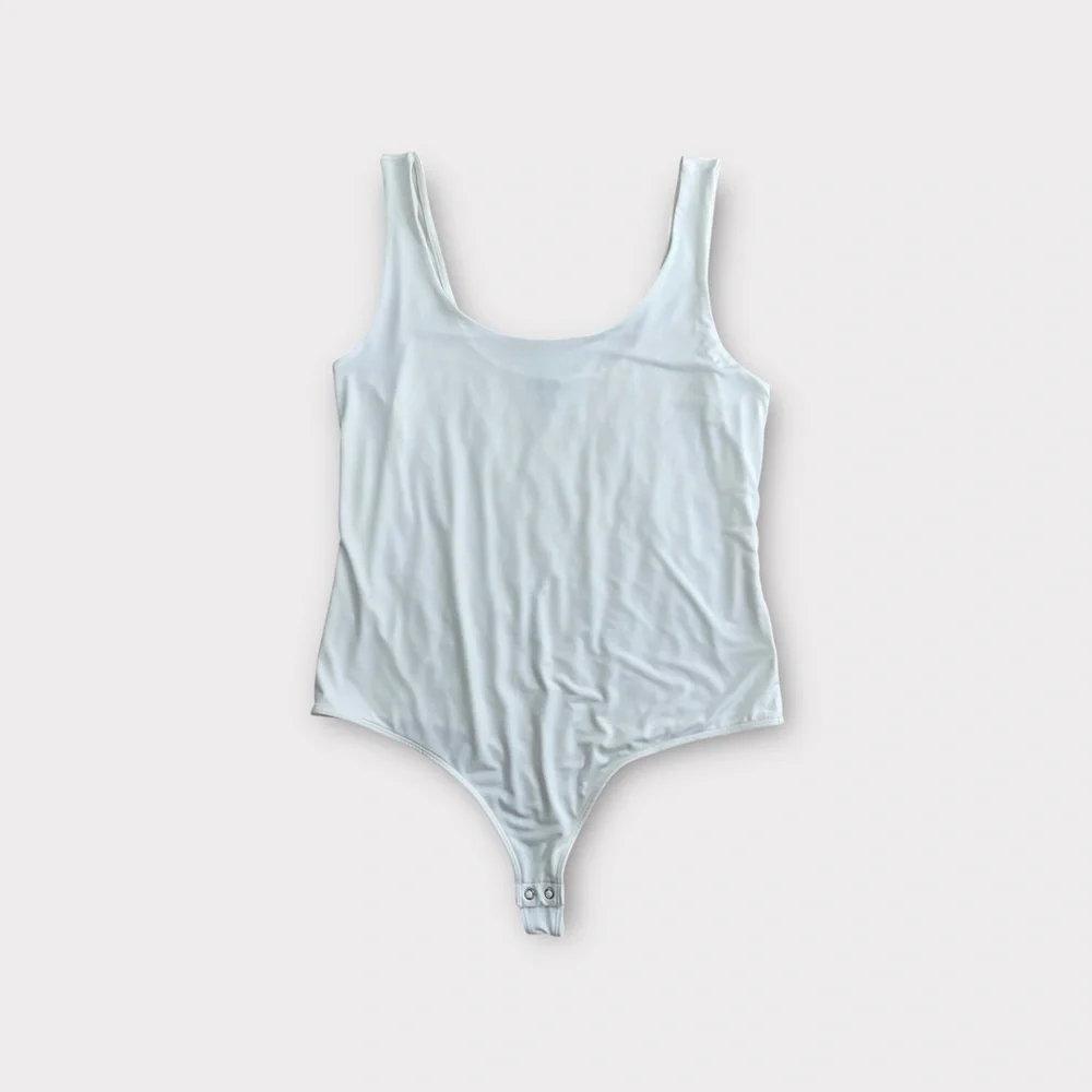 🤍 Express Body Contour White Bodysuit – Size XL NWOT - Picture 1 of 3